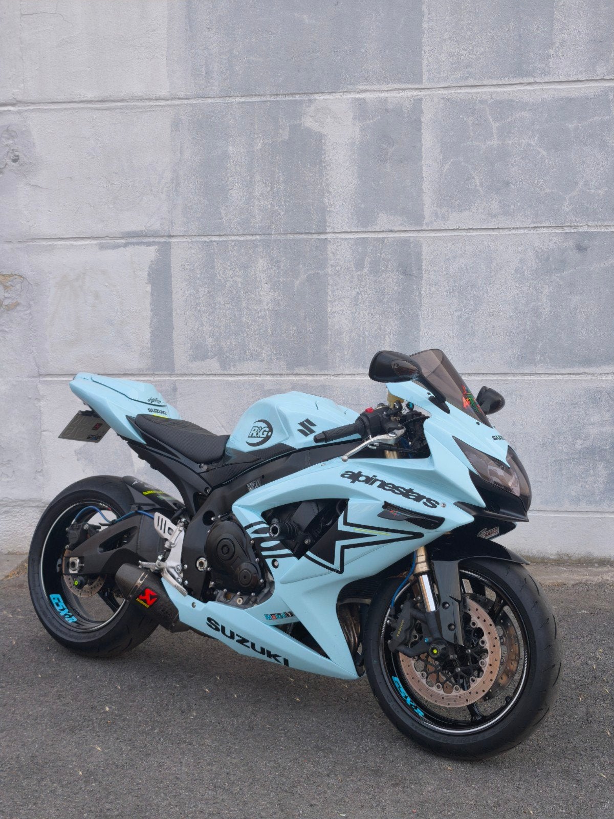 SUZUKI GSXR 600, Motos, Plus de 35 kW, Super Sport, 4 cylindres, Neuf