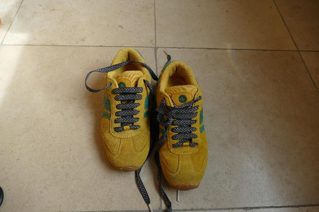 gele sneakers Bora: maat 38, Kleding | Dames, Bora, Geel, Ophalen of Verzenden, Zo goed als nieuw