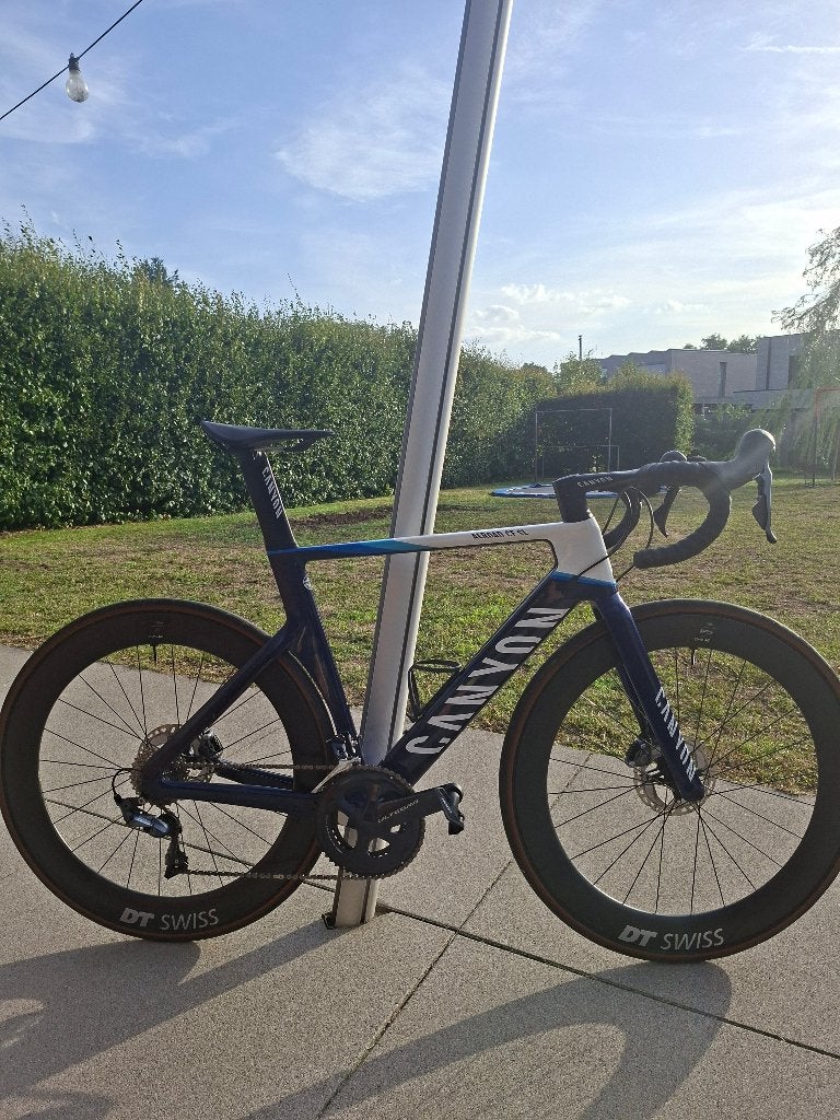 Canyon Aeroad CF SL 8 Disc, Gebruikt, Carbon, Heren, Meer dan 20 versnellingen