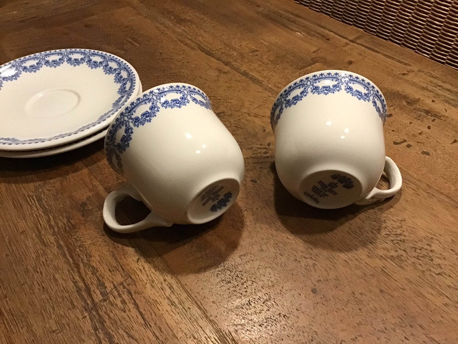 Set 2 kopjes tasjes met schoteltjes blauwe boch carlotta, Ophalen of Verzenden, Zo goed als nieuw