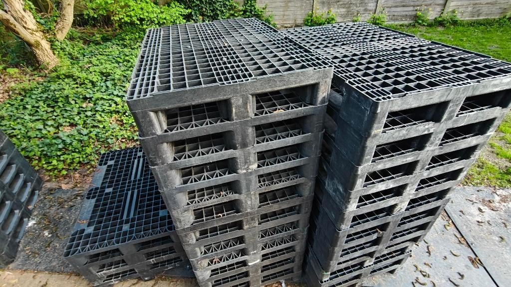 30 kunststof paletten MIX met open dek, Doe-het-zelf en Bouw, Hout en Planken, Gebruikt, Ophalen