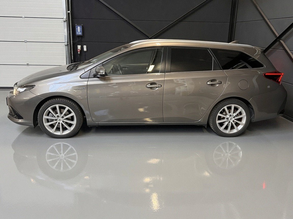 Toyota Auris 1.8 hybride automaat, bj2019, 132.000km,, Auto's, Automaat, Stof, Euro 6, Navigatiesysteem