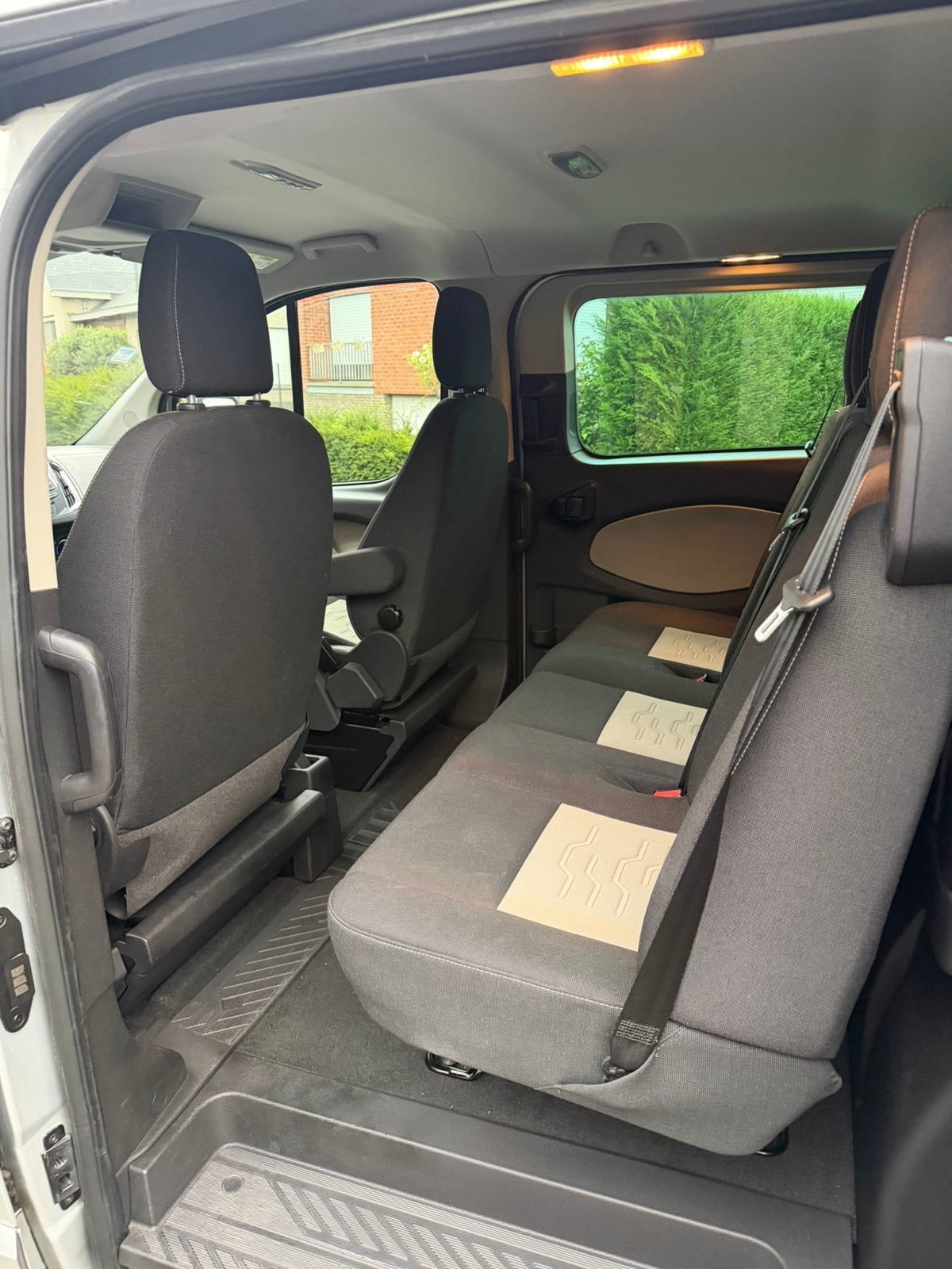 Ford Transit Custom, Dubbele Cabine, slechts 61.000KM, Auto's, Euro 5, 6 deurs, Ford, Zilver of Grijs