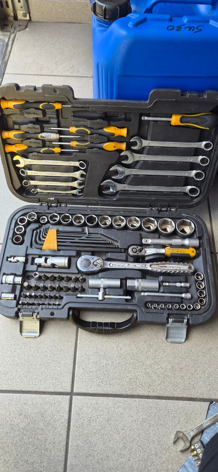 Boîte à outils pour voiture, Enlèvement, Utilisé