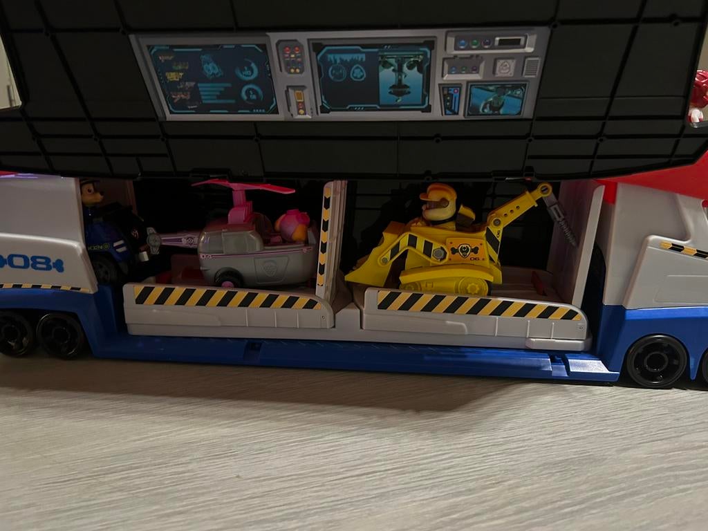 Paw patrol bus met 6 extra auto’s, Enlèvement, Comme neuf