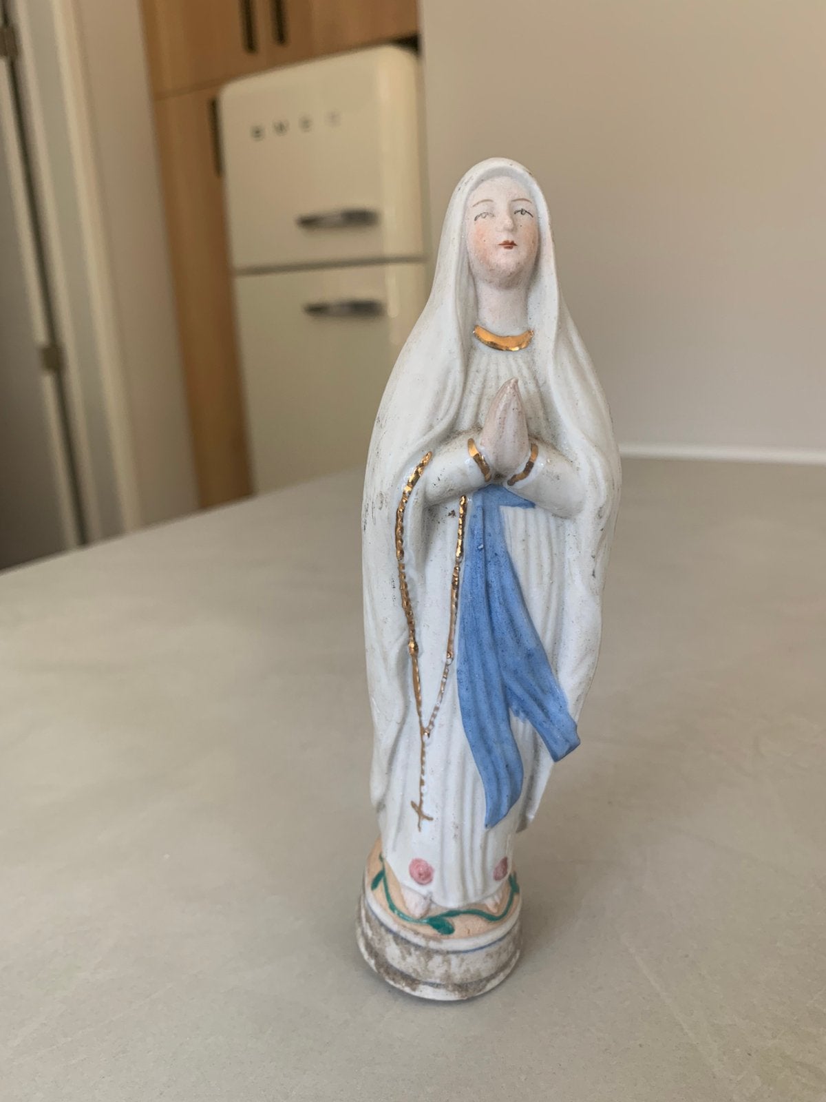 statue vintage de Notre-Dame de Lourdes (porcelaine), Antiquités & Art, Antiquités | Objets religieux, Enlèvement ou Envoi