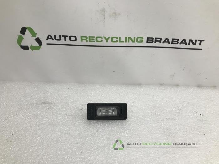 Eclairage immatriculation d'un Audi Q7, -, 3 mois de garantie, Utilisé, -