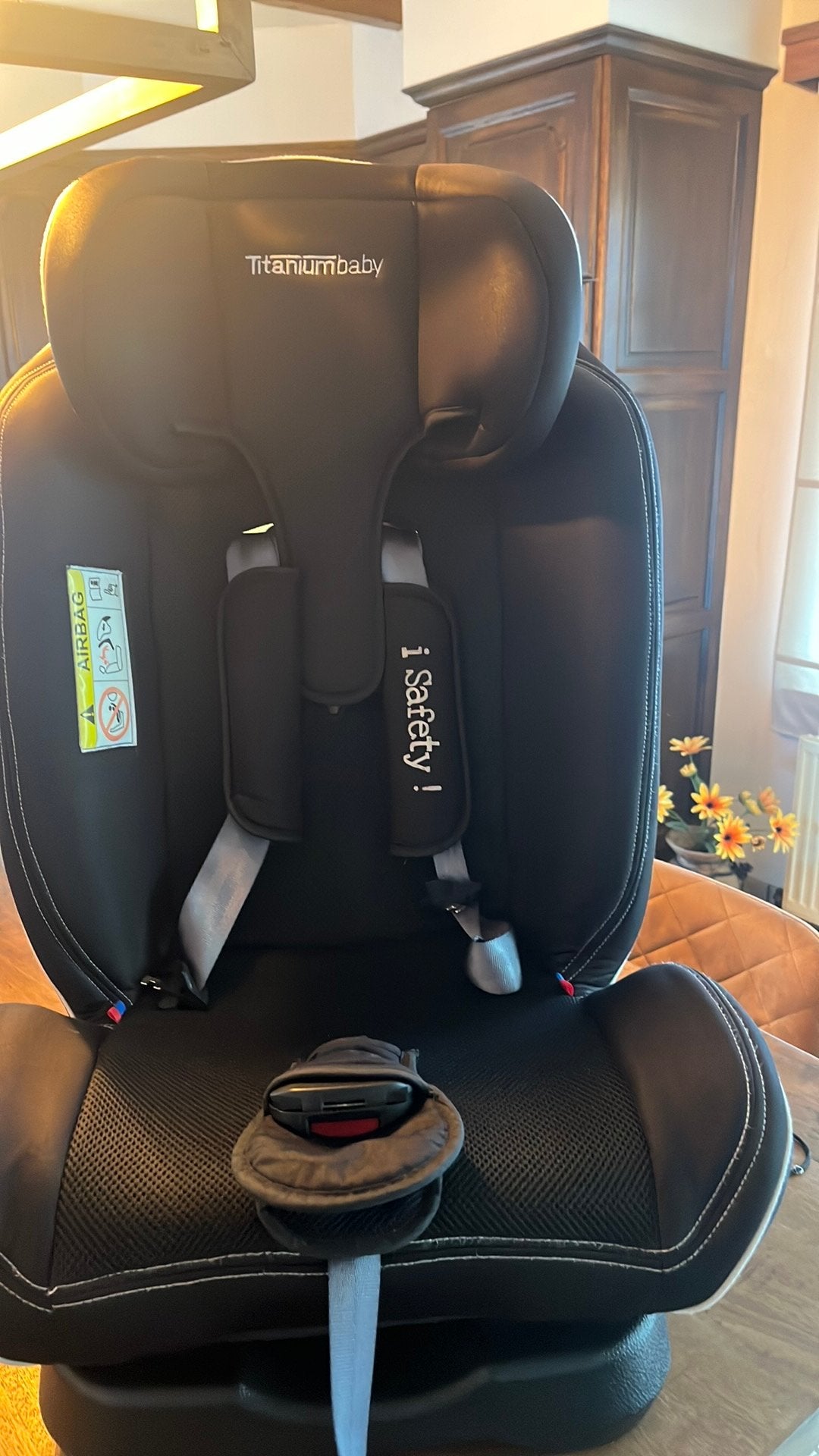 Siège auto pour bébé en titane, Enfants & Bébés, Enlèvement, Comme neuf