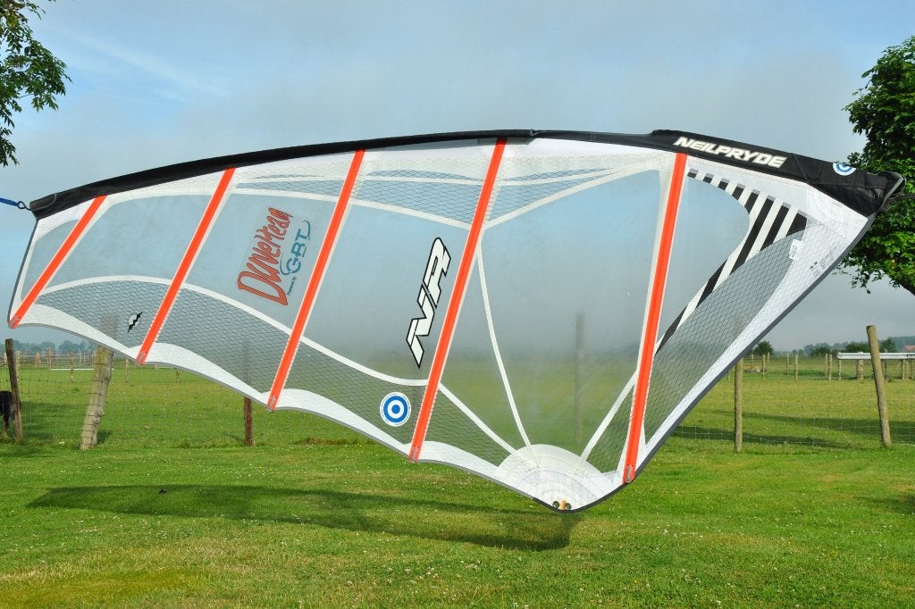 Set NeilPryde NR de 4,5 m2 (voile, mât, wish), 3.5 à 5 m², Enlèvement, Utilisé, Neilpryde