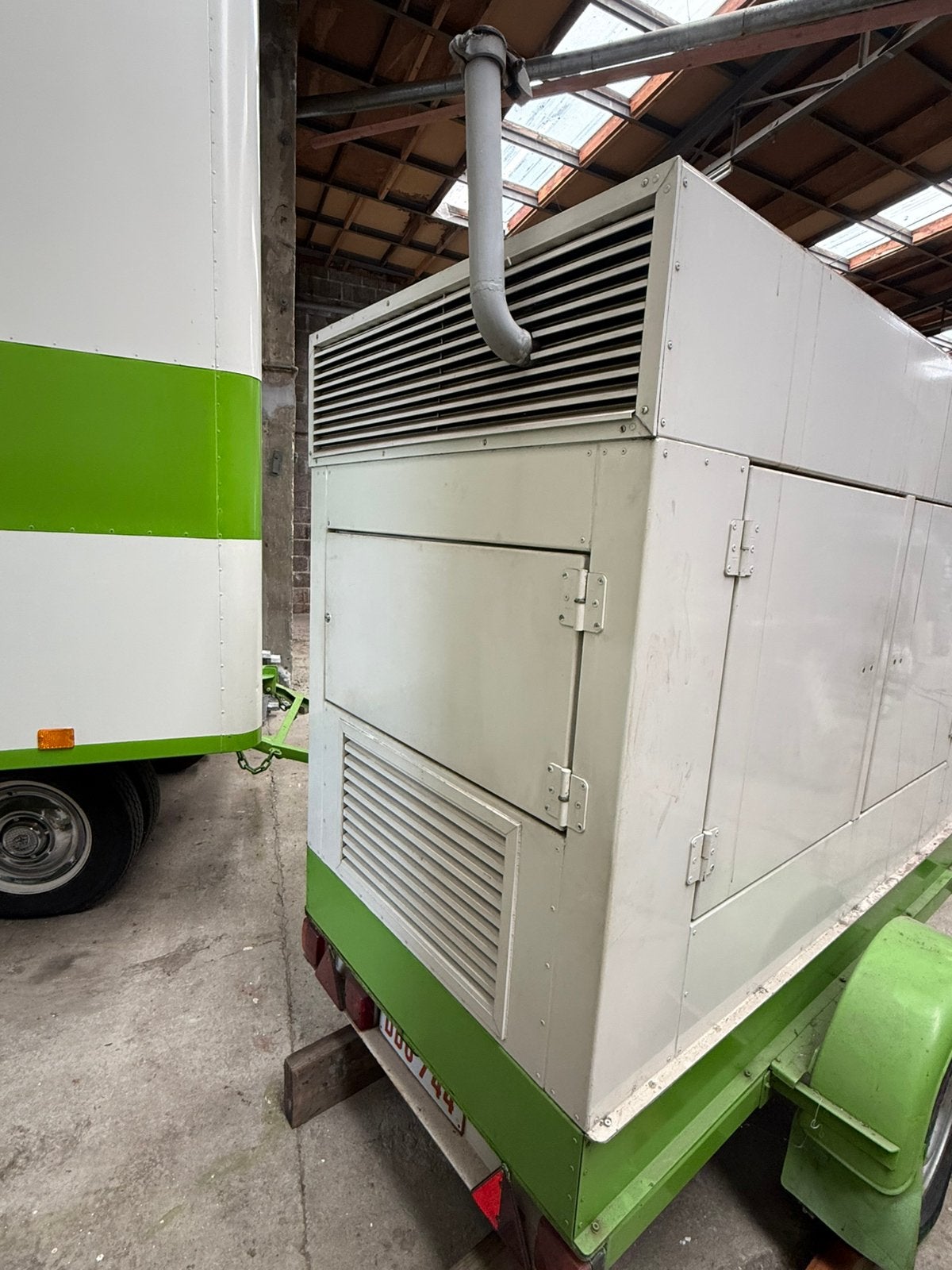 Stroomgenerator 19KVA, Bricolage & Construction, 10 à 30 kVA, Démarrage électrique, Comme neuf, Enlèvement