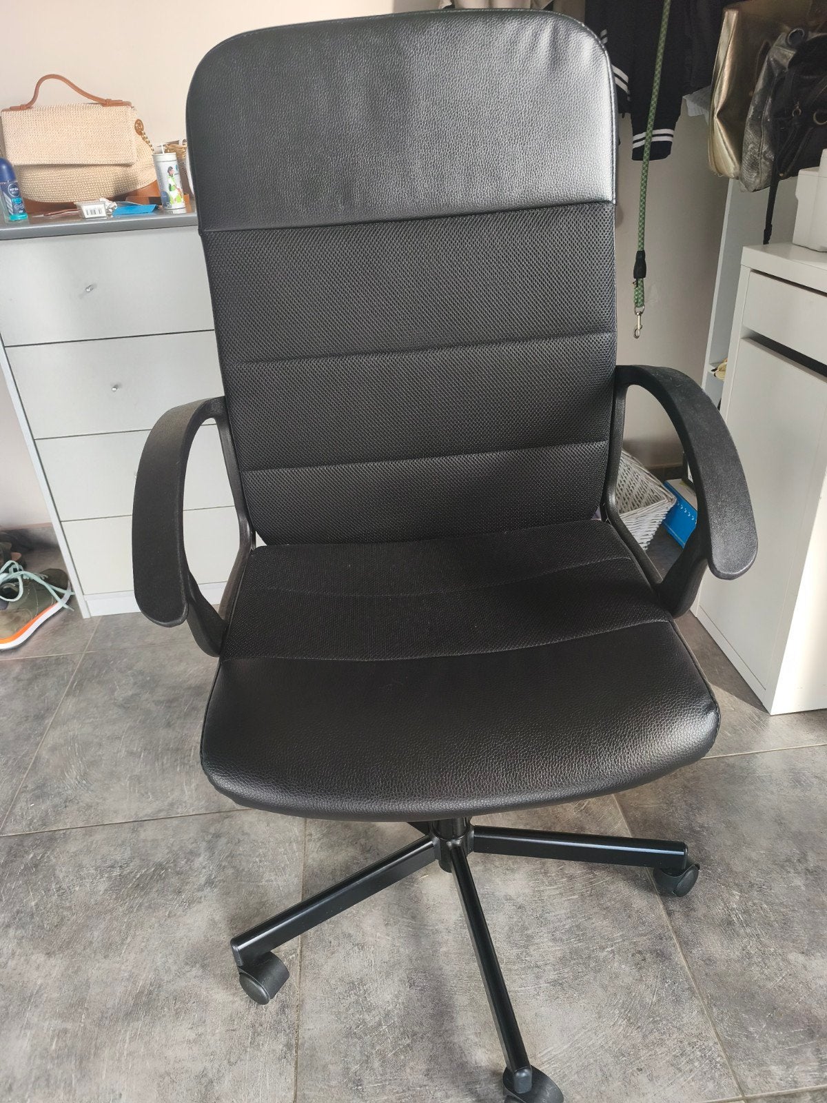 chaise de bureau sur roulettes, Enlèvement, Chaise de bureau
