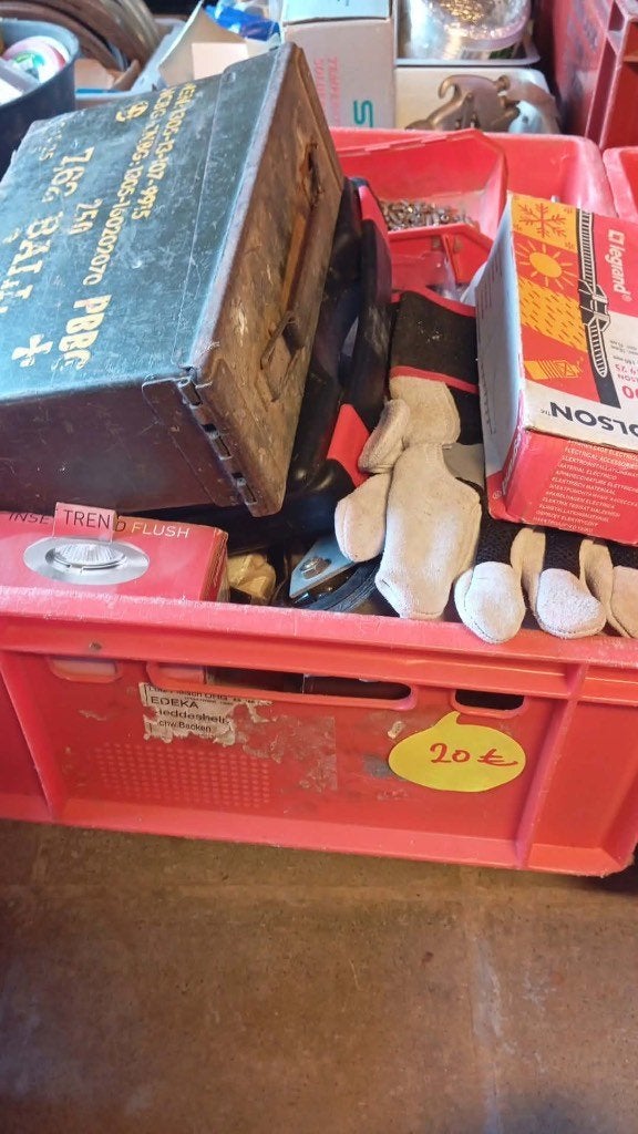 Matériel divers vis charnières serre joints, Enlèvement, Vis