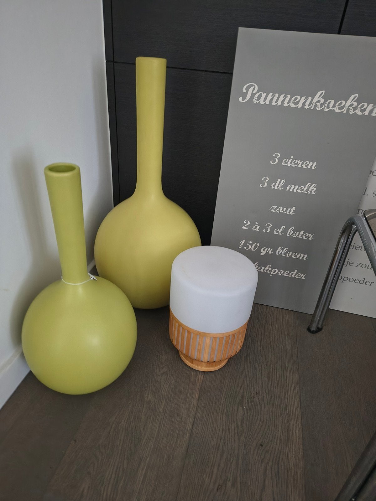 2 limoen kleurige vazen, Huis en Inrichting, Woonaccessoires | Vazen, Ophalen
