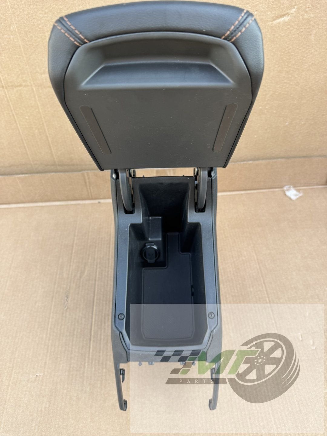 CUPRA FORMENTOR LEON armsteun 5FF864207B copper 12v OEM, Enlèvement ou Envoi, - customercare@seat.es, - Autovía A-2, Km 585 08760 Martorell  Espana