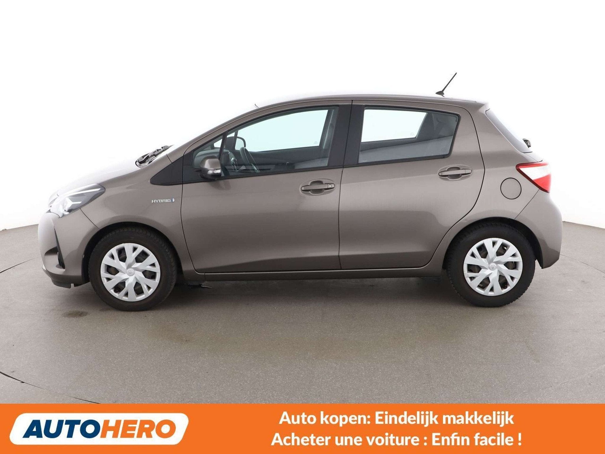 Toyota Yaris 1.5 Hybrid Active (automatique), Autos, Argent ou Gris, Achat, Noir, 5 portes