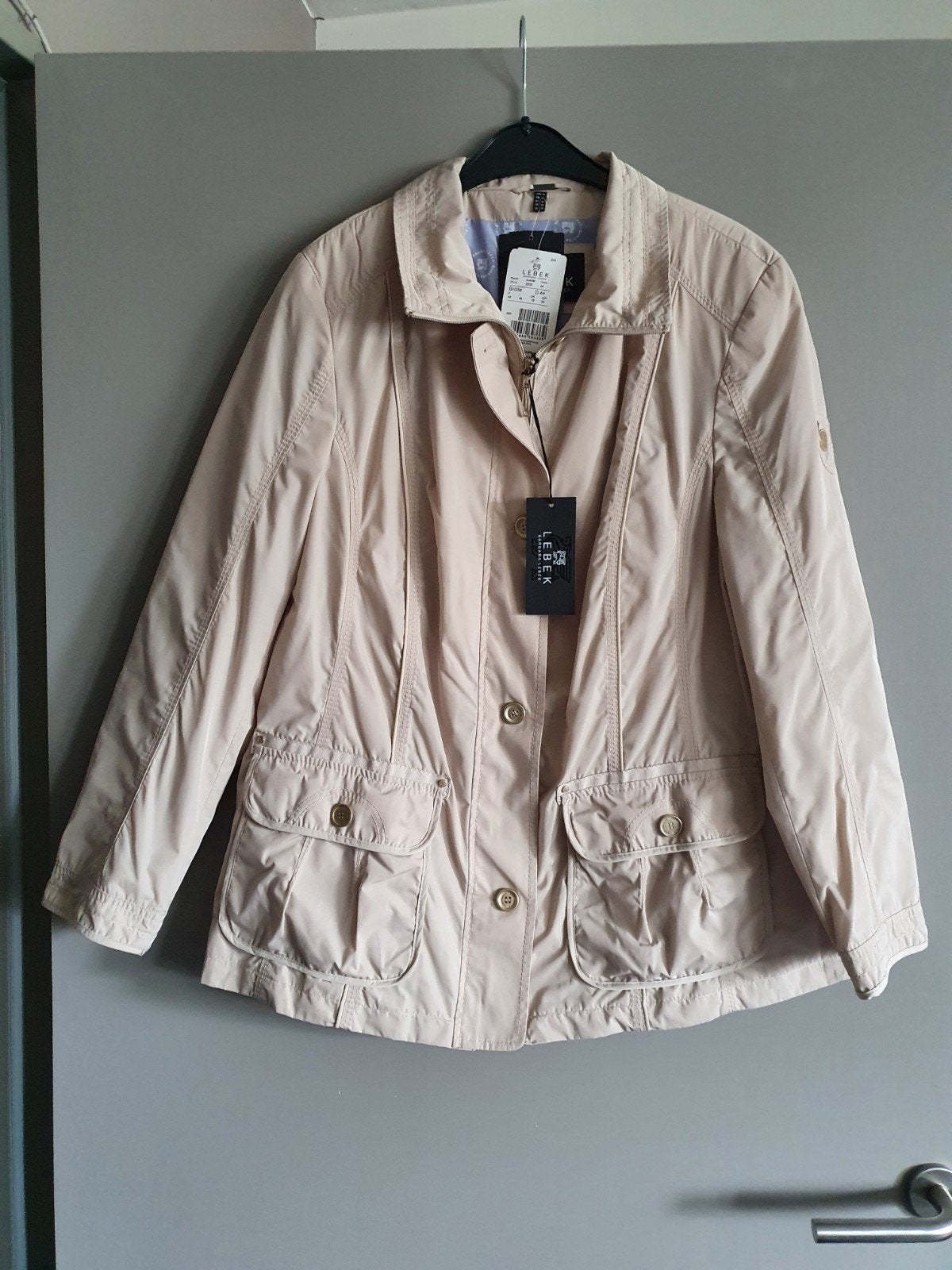 Nieuwe zomerjas van Barbara Lebek maat 44, Vêtements | Femmes, Barbara Lebek, Enlèvement ou Envoi, Neuf, Taille 42/44 (L)