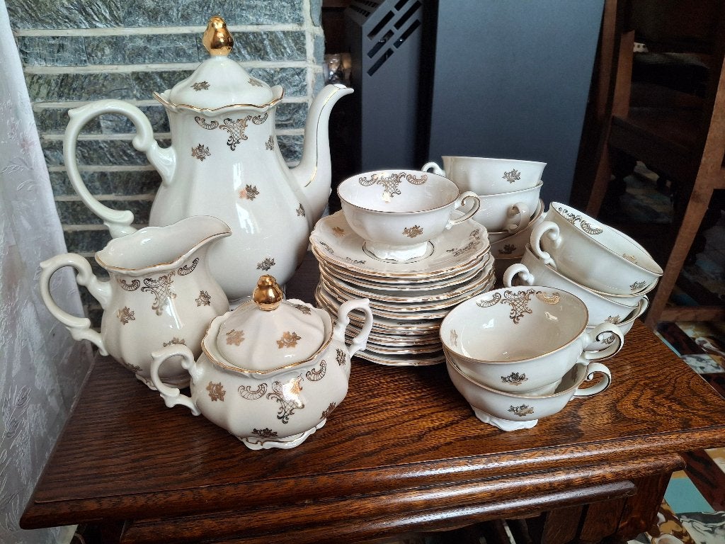 12delig nieuw servies wit/goud porcelein, Antiek en Kunst, Ophalen