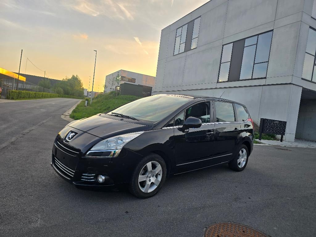 Peugeot 5008 1.6i AUTOMAAT - 7 PLAATSEN - 02/2012 - 175 dkm, Auto's, Automaat, Zwart, 1600 cc, Bedrijf