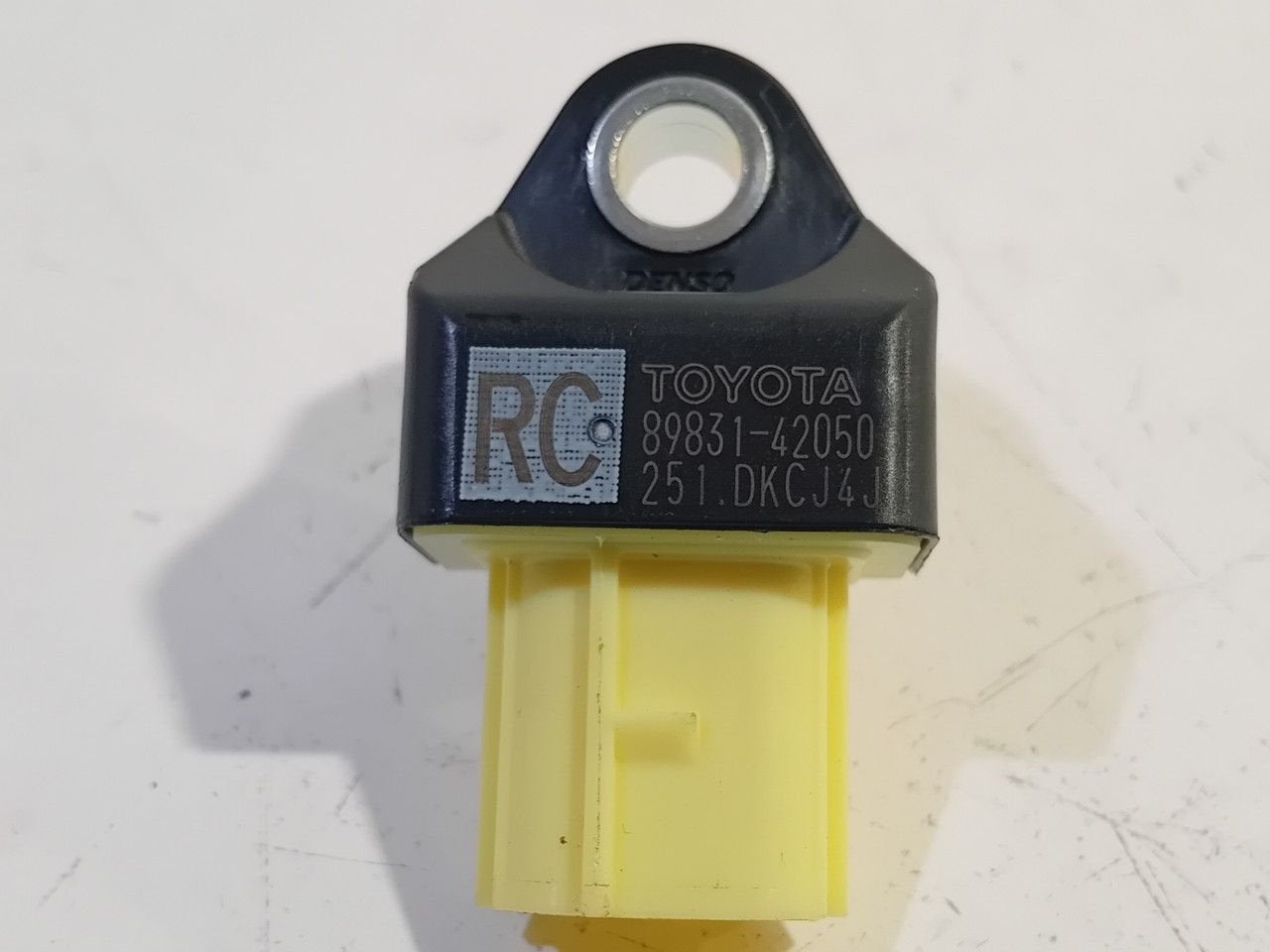 Airbag sensor Lexus ES, Onderdelen@venauto.nl, Van der Ven Autorecycling B.V., Ettenseweg 76, 4706 PB Roosendaal, The Netherlands