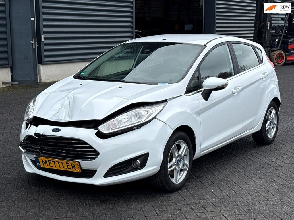 Ford FIESTA 1.0 EcoBoost Titanium, stoelverwarming, airco, Auto's, Voorwielaandrijving, Euro 5, Gebruikt, Wit