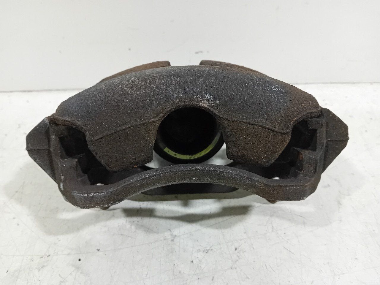 Remklauw rechts voor Volkswagen Golf, Onderdelen@venauto.nl, Van der Ven Autorecycling B.V., Ettenseweg 76, 4706 PB Roosendaal, The Netherlands