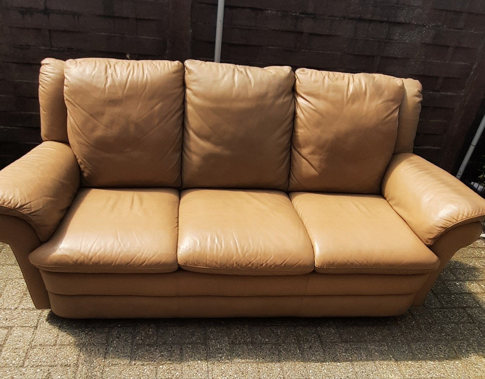 Fauteuil trois places Natuzi, Comme neuf, Enlèvement, Cuir, Trois personnes