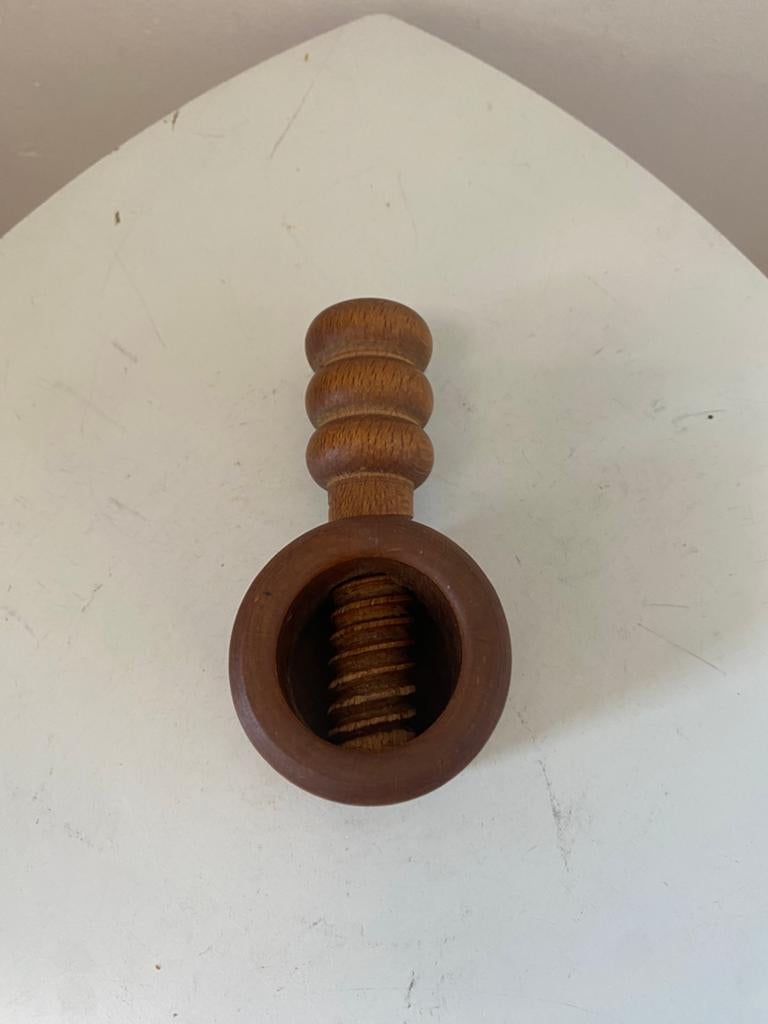 Scandinavische notenkraker met vintage design, Ophalen of Verzenden