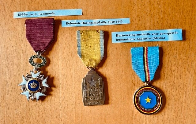 À vendre : 3 médailles, Enlèvement ou Envoi, Autres, Ruban, Médaille ou Ailes