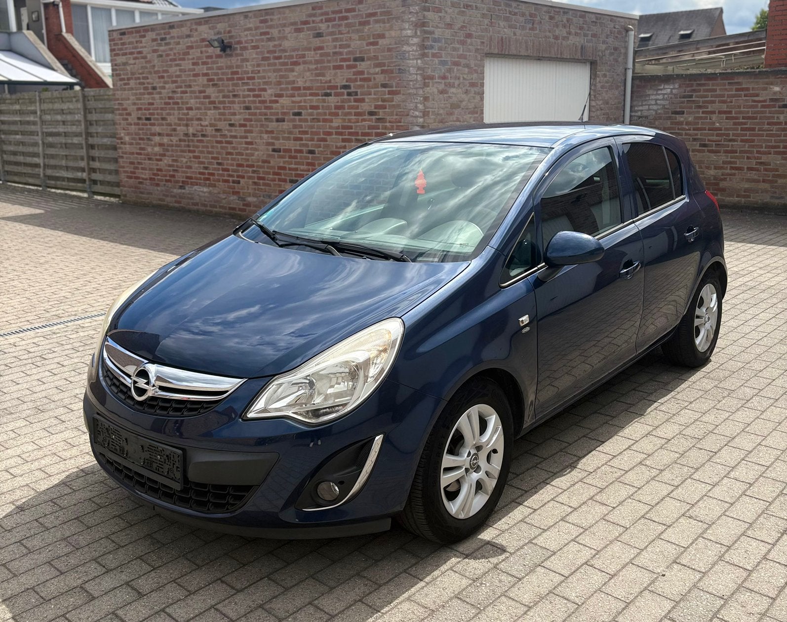 Opel Corsa D 1.4 Essence | 2011 | 102 241 km, Achat, Carnet d'entretien, Vitres électriques, Particulier