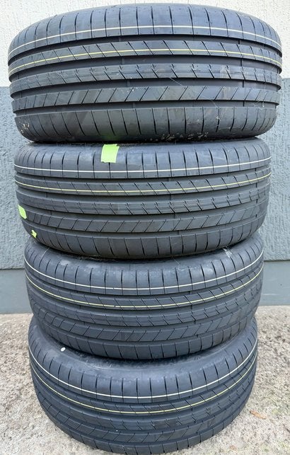 4 Pneus Goodyear Eagle F1 235/45 R18 été Neufs, Neuf, Véhicule de tourisme, Pneus été, Enlèvement
