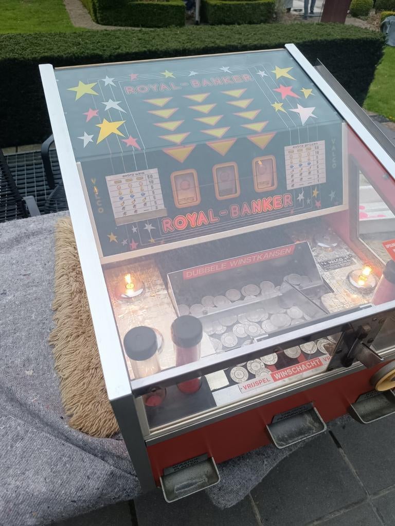 Muntenschuiver Royal banker, Ophalen, Gebruikt