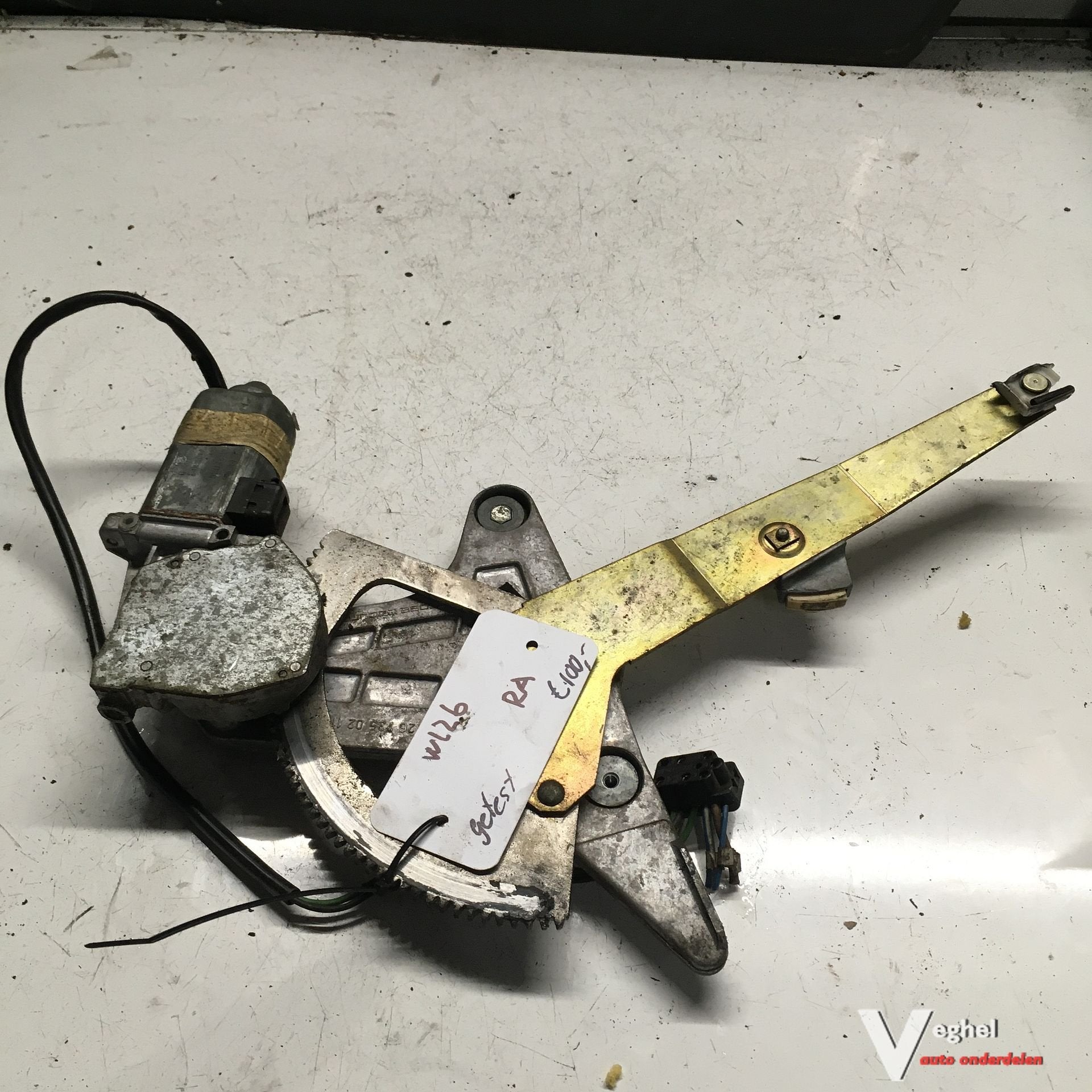 Mercedes W126   Elektr Raammechanisme Rechtsachter, Auto-onderdelen, Ruiten en Toebehoren, Gebruikt, Ophalen of Verzenden