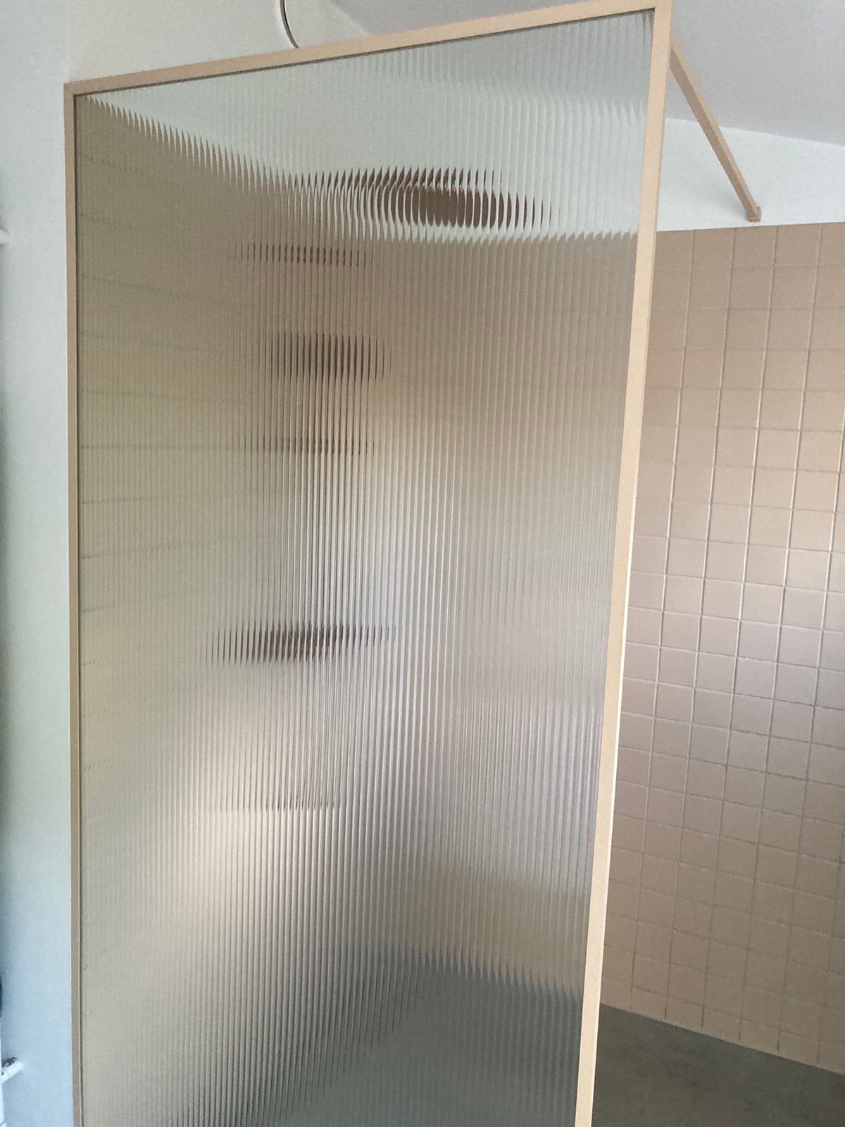 Douchewand fluted glas, Ophalen, Nieuw
