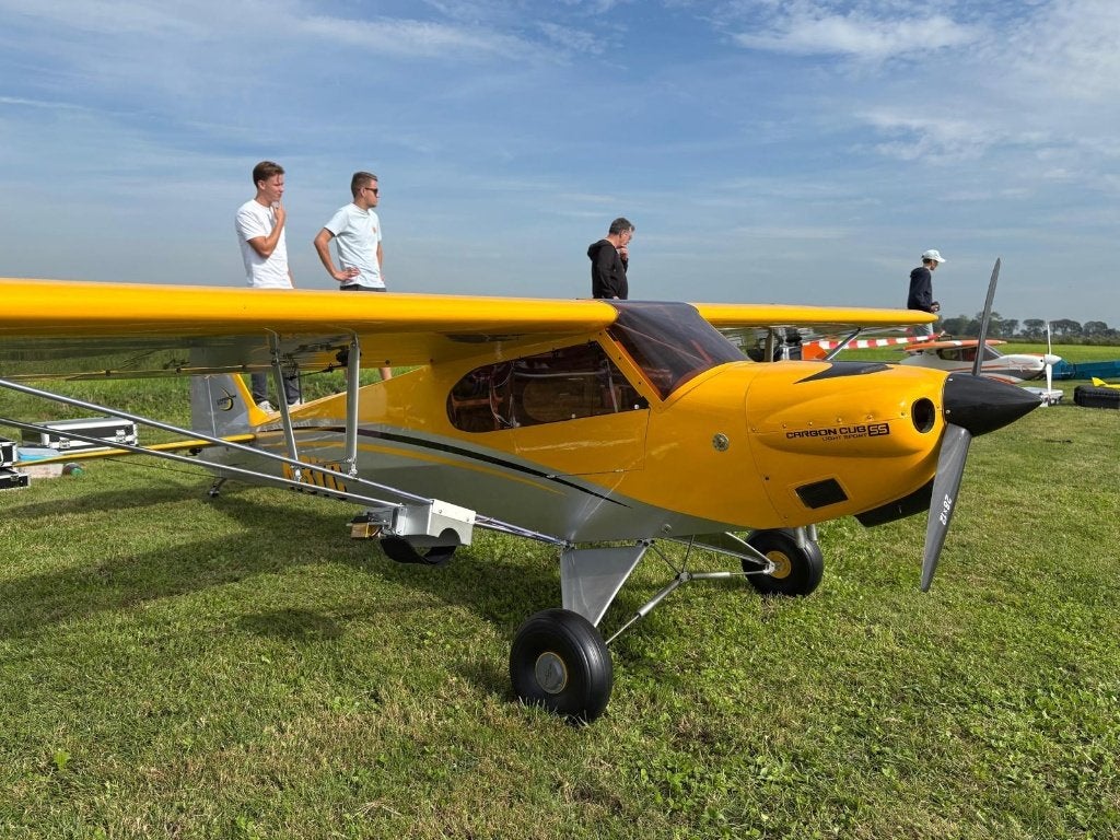 Grupp carbon cub, Hobby en Vrije tijd, Ophalen, Zo goed als nieuw, Benzine, RTF (Ready to Fly)