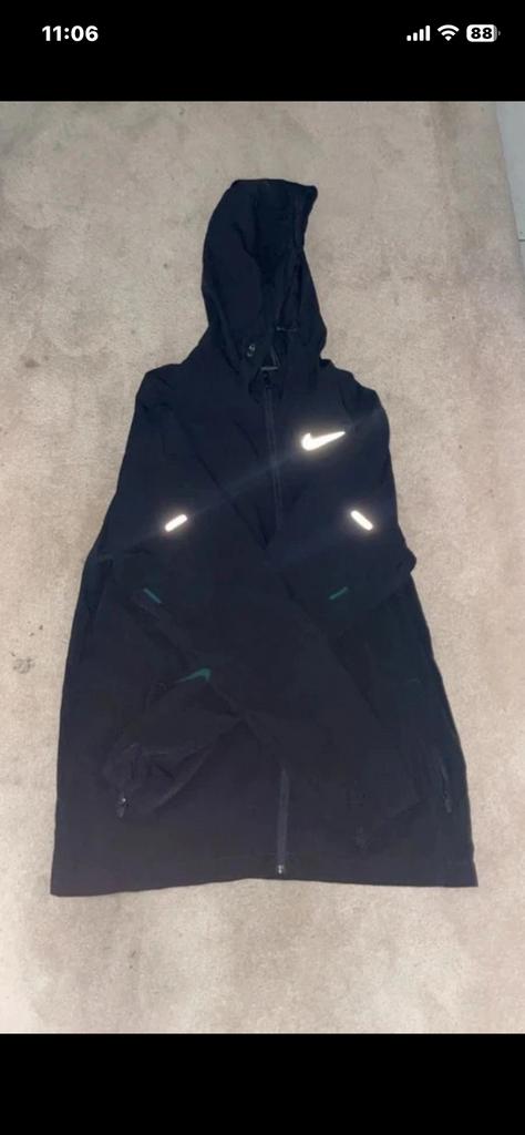 Veste Nike running, Envoi, Comme neuf, Taille 52/54 (L), Noir
