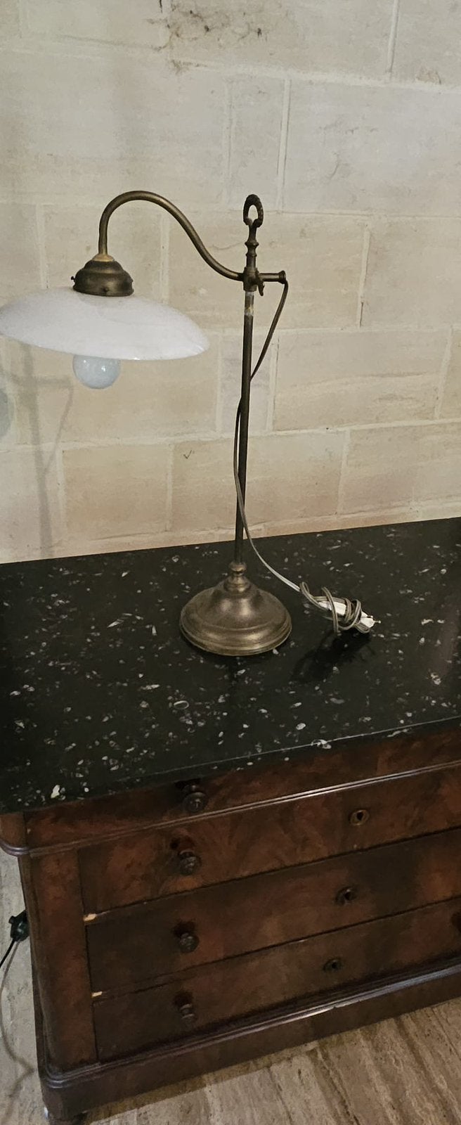 Très ancienne lampe de table au chevet, Enlèvement, Utilisé