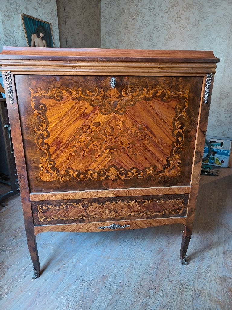 Antieke marqueterie kast – Louis XV-stijl, Enlèvement