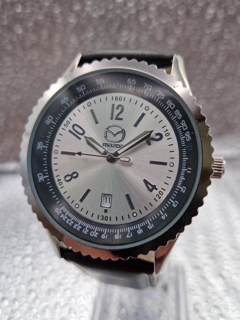 Mazda horloge, Ophalen of Verzenden