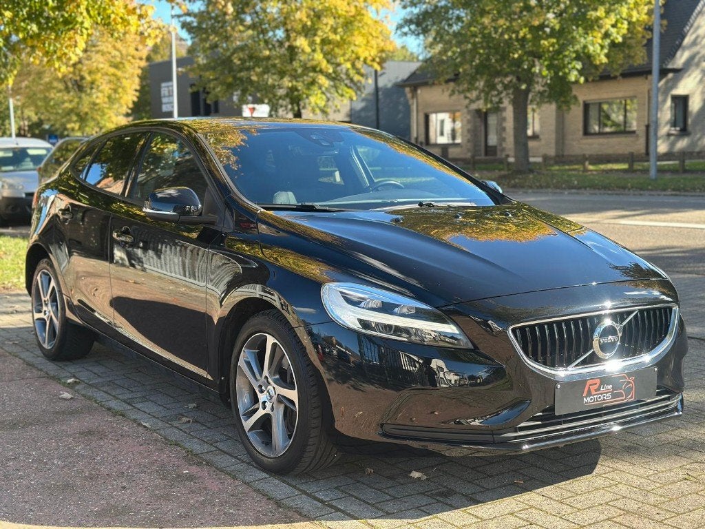 Volvo V40 1.5 T2 Black Edition - Automaat - 69.763KM - 2019, Auto's, 4 deurs, 1498 cc, 4 cilinders, Parkeerassistent