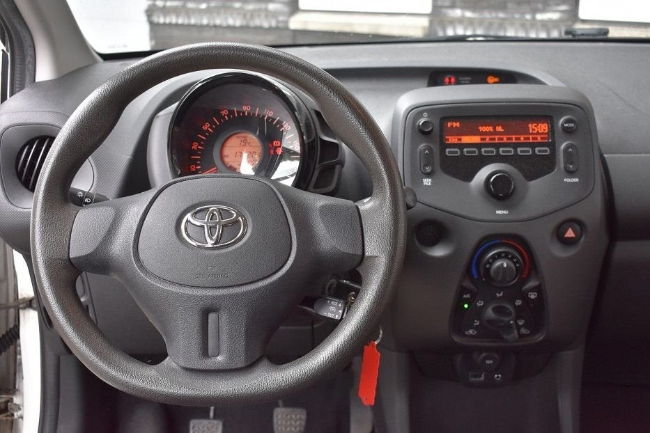Toyota Aygo 1.0 VVT-i x-now Wij zijn op afspraak geopend! Gr, Auto's, Wit, Bedrijf, Handgeschakeld, Aygo
