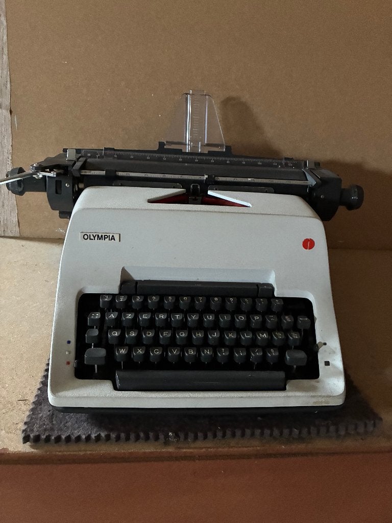typemachine Olympia, Diversen, Ophalen