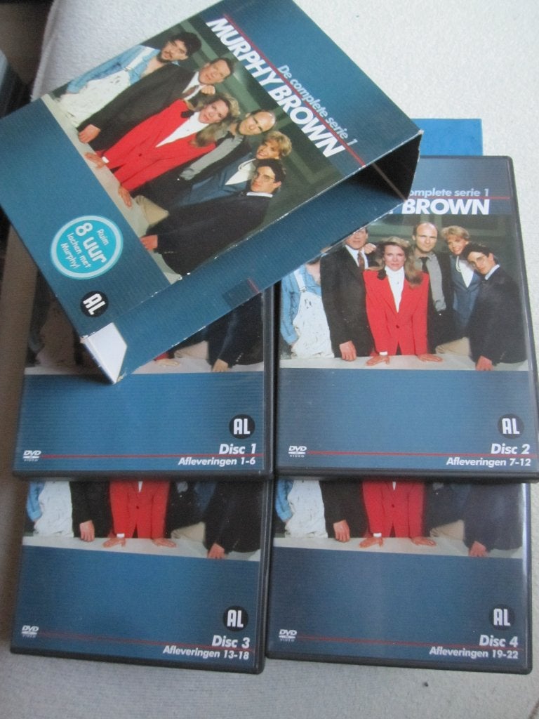 Murphy Brown : L'intégrale de la série 1 (1988) 4 disques, Néerlandais, Comprend un boîtier, Enlèvement ou Envoi, Comme neuf