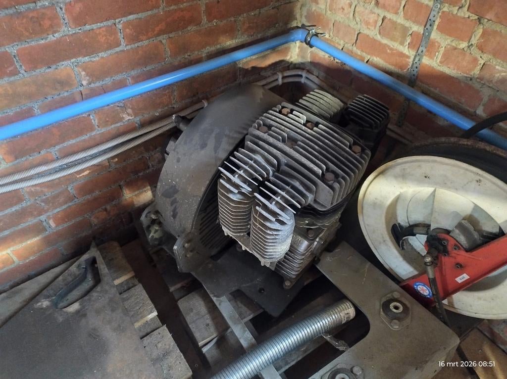 Hydraulische aangedreven compressor, Ophalen