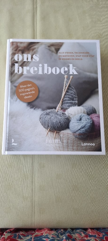 Ons breiboek Ferm, Livres, Loisirs & Temps libre, Enlèvement ou Envoi, Comme neuf, Tricot et Crochet