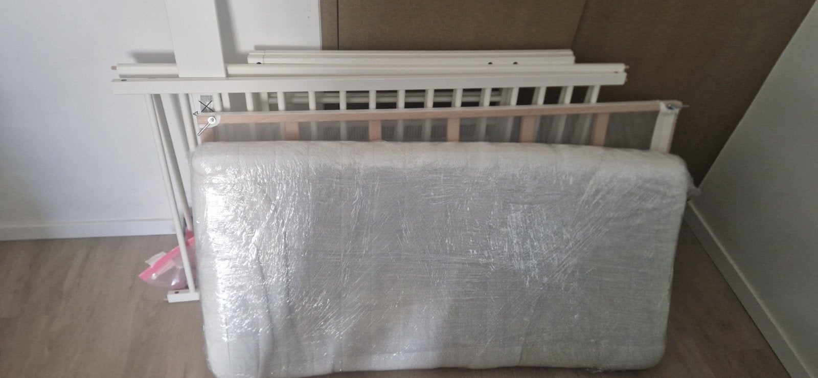 Babybed gulliver ikea in goede staat+ matras, Ophalen, Matras