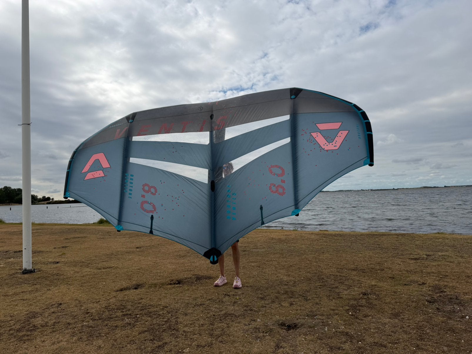 aile wingfoil ventis 8m, Sports nautiques & Bateaux, Kitesurf, 8 m², Utilisé, Autres types, Enlèvement