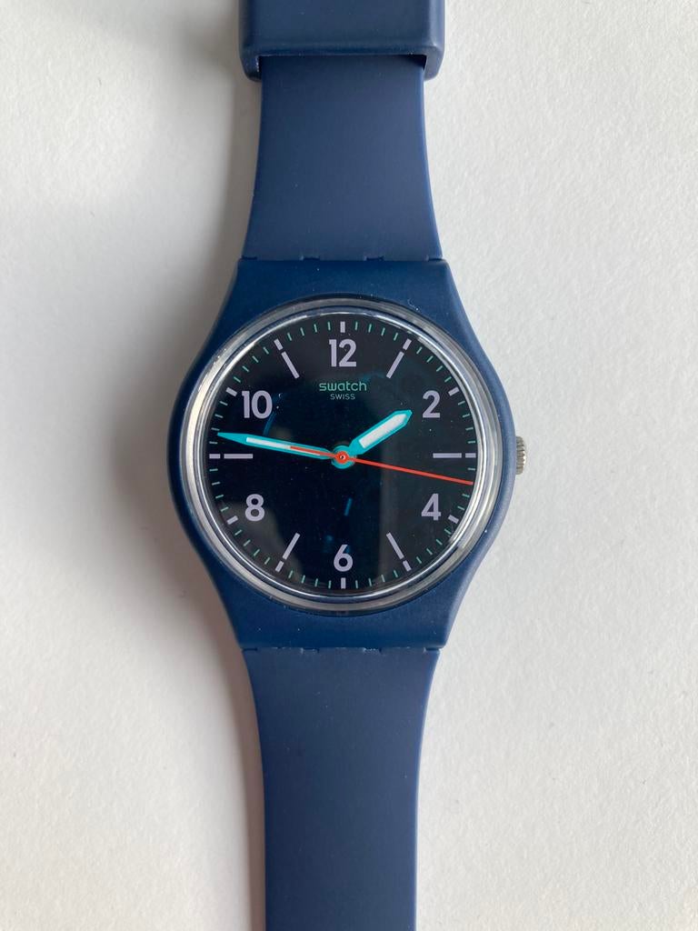 Swatch gent 34 mm blauw 6 maand oud nooit gedragen, Kunststof, Polshorloge, Swatch, Nieuw