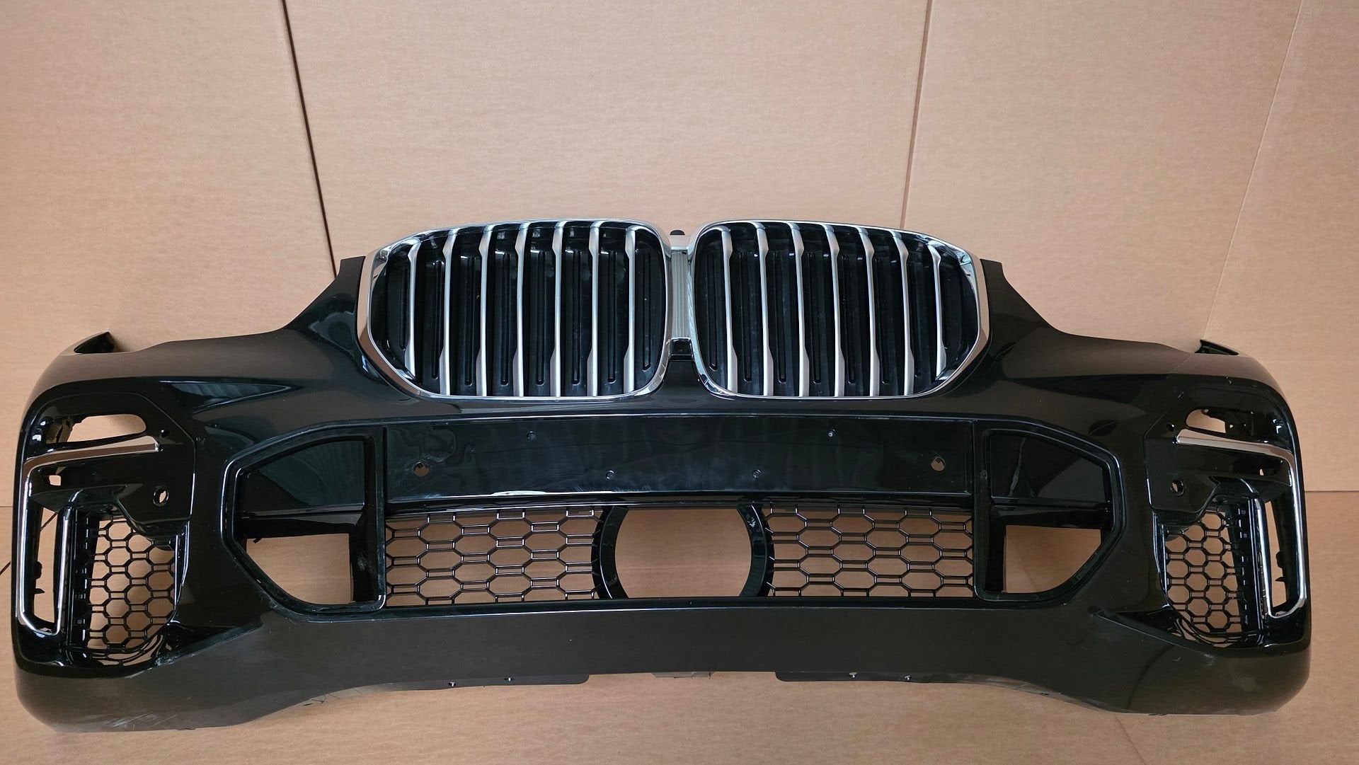 Voorbumper BMW X5 G05 M PAKKET ORGINEEL BUMPER bj.2018, Gebruikt, -, Voor, Ophalen of Verzenden