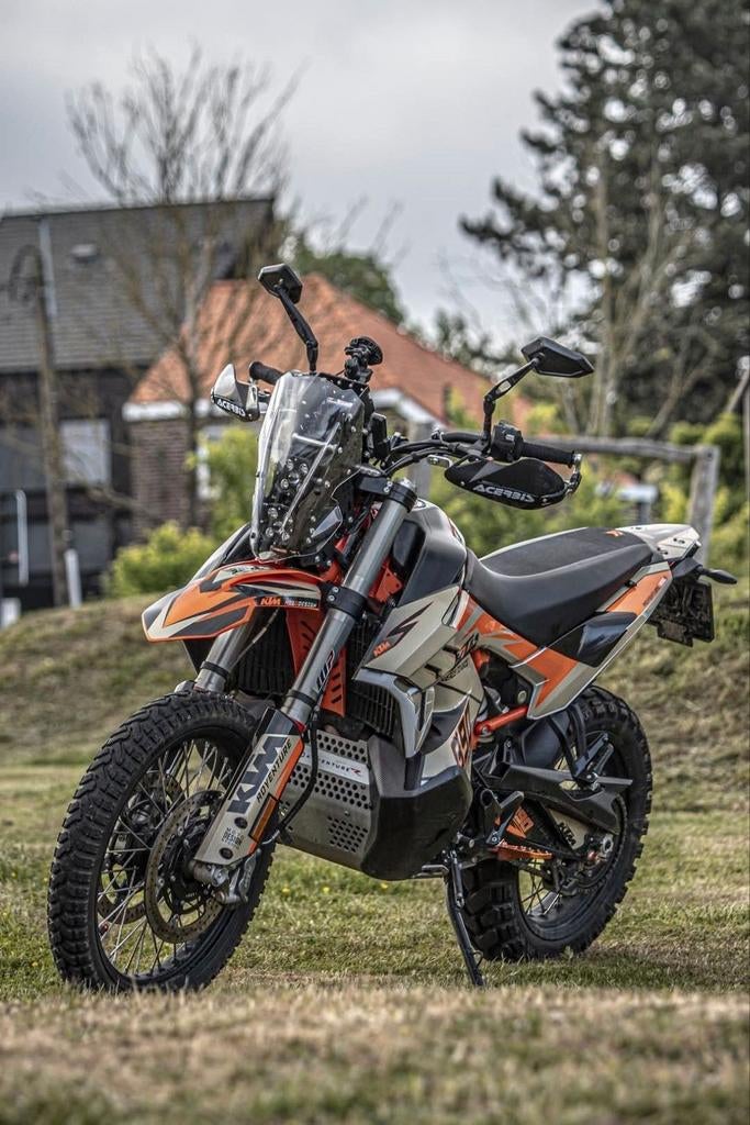 Ktm 890R 2022, Motoren, 900 cc, Particulier, Meer dan 35 kW, Traction Control