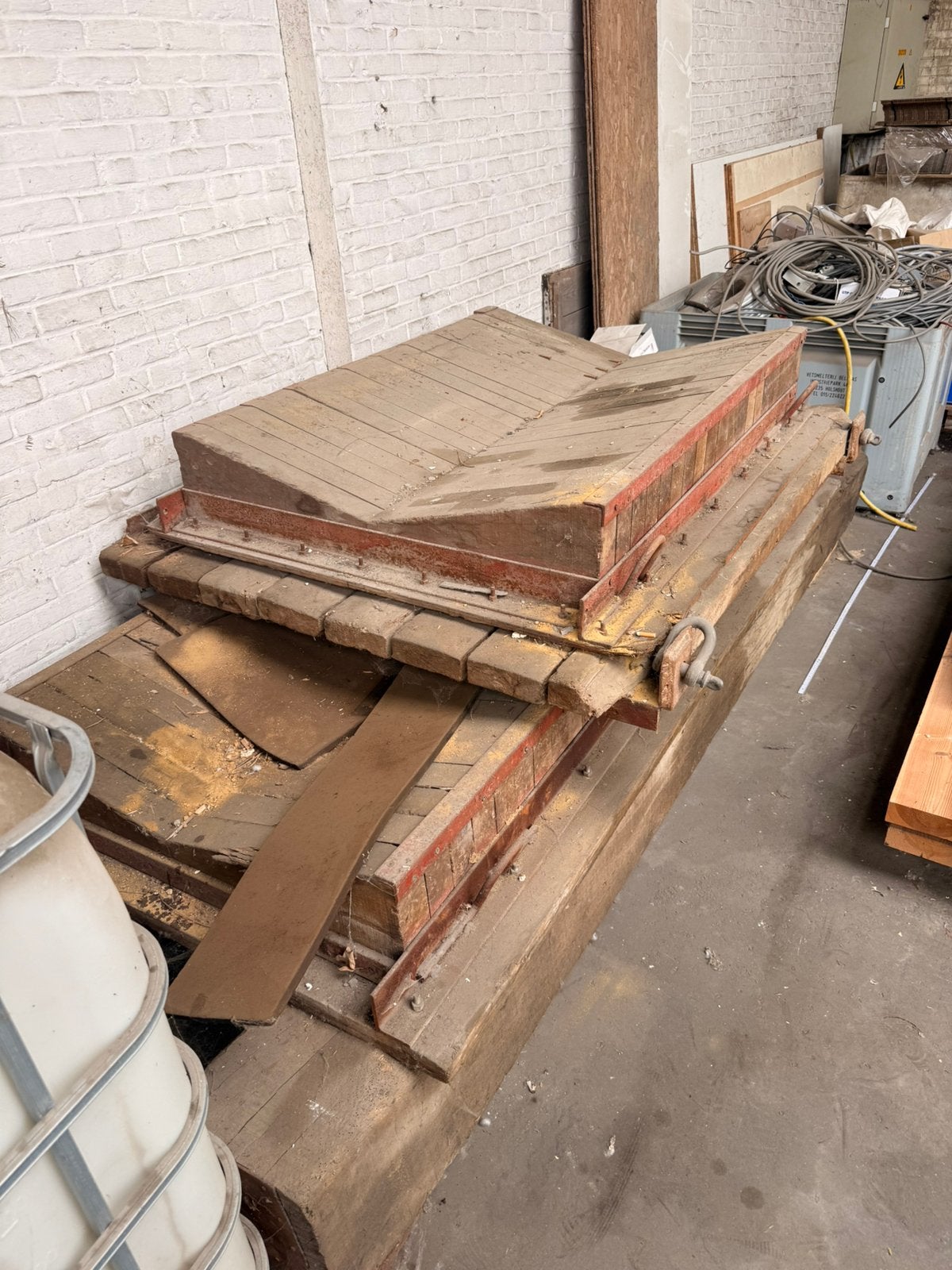 3 blocs de support/blocs en bois industriels lourds, Articles professionnels, Machines & Construction | Travail du bois, Enlèvement